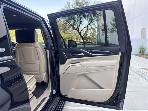 Used 2021 Cadillac Escalade ESV Premium Luxury w/ Driver Assist Tech Package RWD image 16
