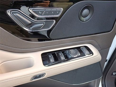 Certified 2024 Lincoln Aviator Reserve w/ Elements Package Plus image 15