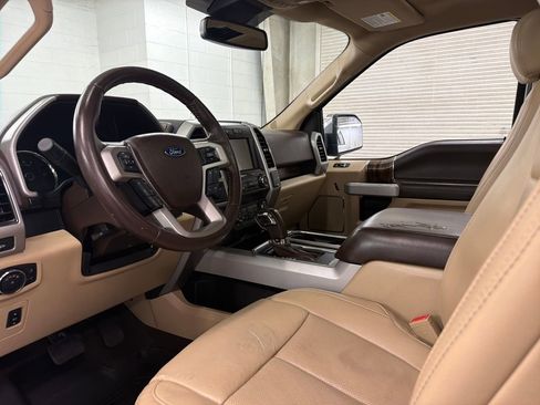 Used 2019 Ford F150 Lariat image 4