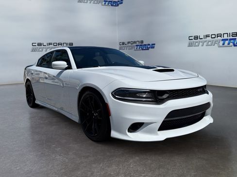 Used 2021 Dodge Charger Scat Pack w/ Daytona Edition Group RWD image 3