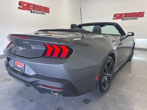 Used 2025 Ford Mustang Premium image 6