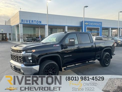 Certified 2022 Chevrolet Silverado 2500 LT w/ Convenience Package image 1
