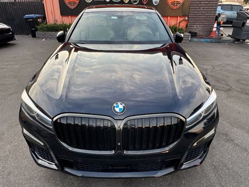 Used 2020 BMW 750i xDrive w/ Executive Package AWD/4WD image 2