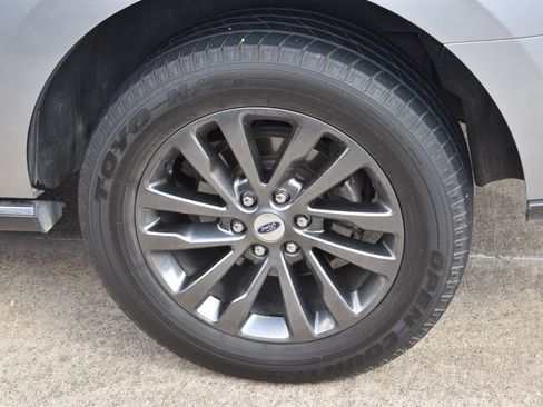 Used 2020 Ford Expedition Limited w/ Equipment Group 301A image 12