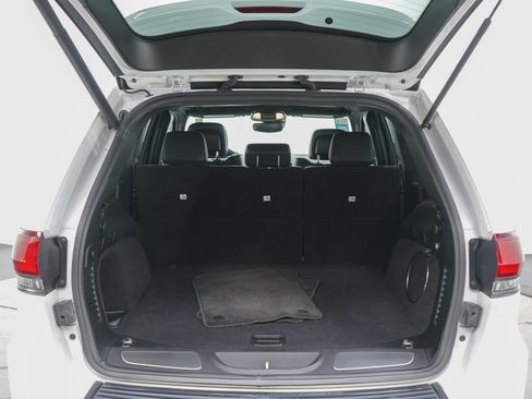 Used 2018 Jeep Grand Cherokee High Altitude AWD/4WD image 17