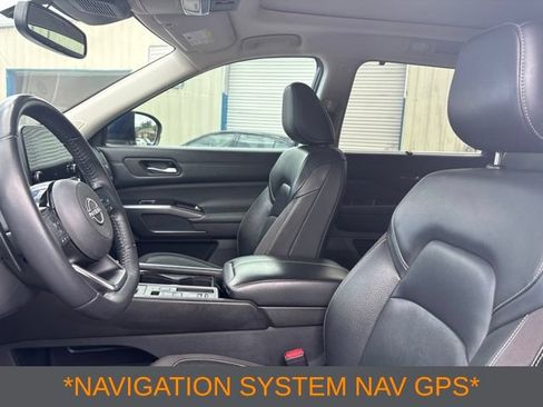 Used 2022 Nissan Pathfinder SL w/ SL Premium Package FWD image 5