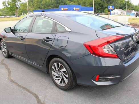 Used 2016 Honda Civic EX image 8
