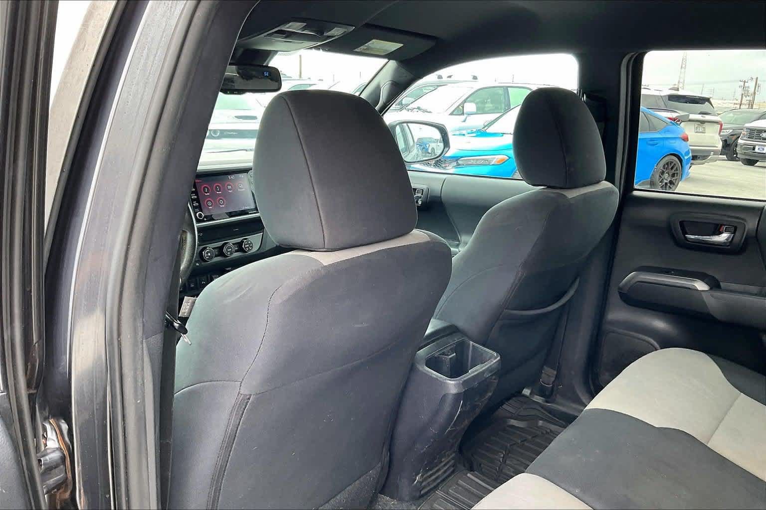 Used 2020 Toyota Tacoma TRD Off-Road w/ Technology Package RWD image 12