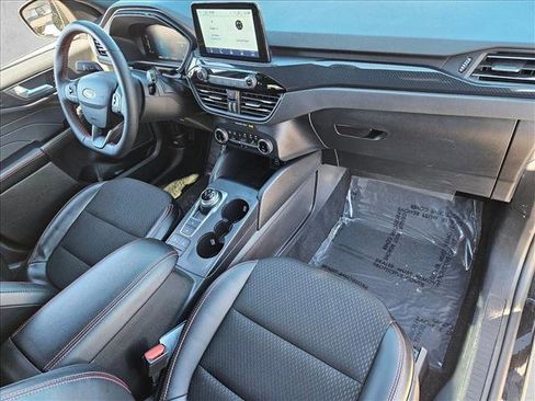 Used 2025 Ford Escape ST-Line image 18