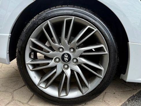 Used 2013 Hyundai Veloster RE:MIX Edition FWD image 41