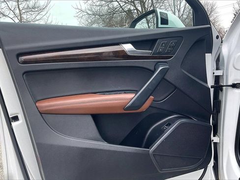 Used 2020 Audi Q5 2.0T Premium Plus w/ Premium Plus Package image 23