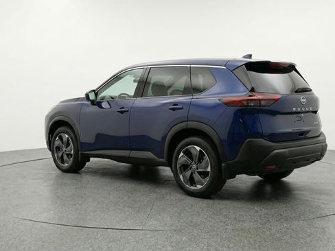 Used 2025 Nissan Rogue SV FWD image 6