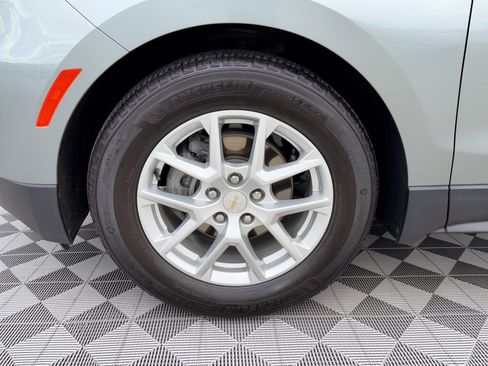 Certified 2024 Chevrolet Equinox LT FWD image 13