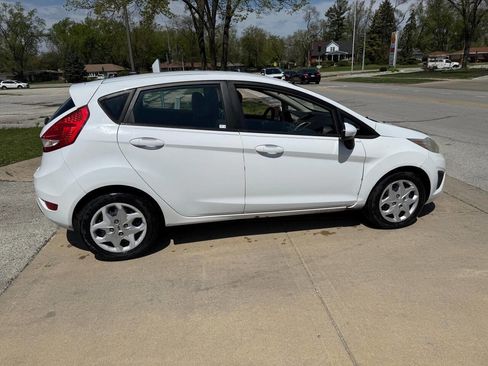 Used 2012 Ford Fiesta SE image 9