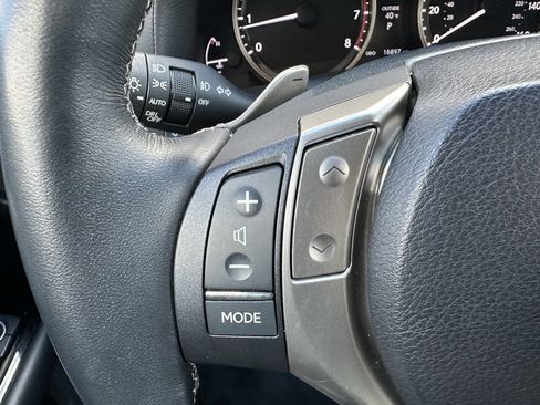 Used 2013 Lexus GS 350 AWD w/ Luxury Pkg w/Cold Weather Pkg image 27