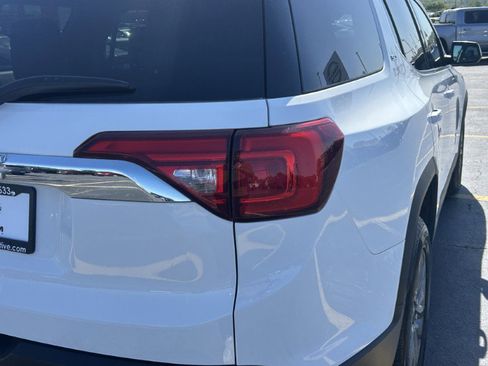 Used 2018 GMC Acadia SLT w/ LPO, Floor Liner Package FWD image 12