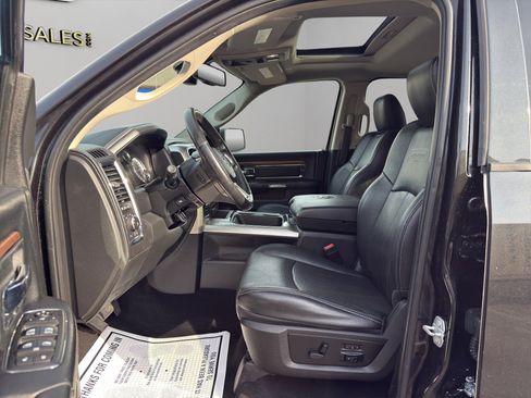 Used 2018 RAM 1500 Laramie w/ Convenience Group image 9