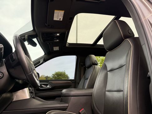 Used 2021 Chevrolet Tahoe Premier w/ Premium Package image 21