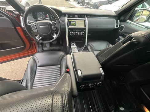 Used 2018 Land Rover Discovery HSE image 27