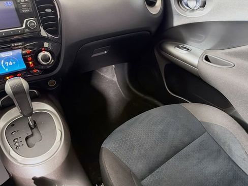 Used 2016 Nissan Juke SV image 23