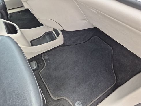 Used 2022 Chrysler Pacifica Touring-L FWD image 38