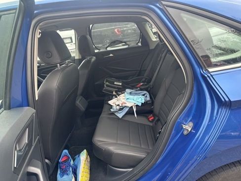 Used 2023 Volkswagen Jetta SE w/ Panoramic Sunroof Package FWD image 11