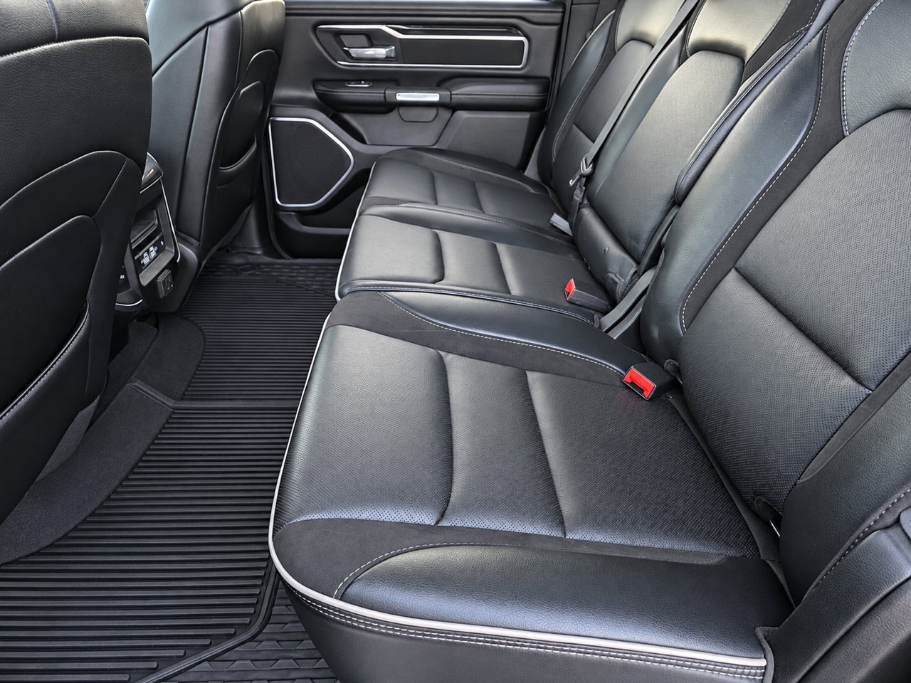 Used 2021 RAM 1500 Laramie w/ Night Edition AWD/4WD image 26