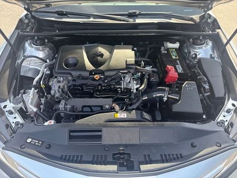 Used 2018 Toyota Camry SE image 22