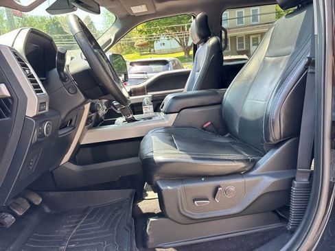 Used 2016 Ford F150 Lariat w/ Equipment Group 502A Luxury AWD/4WD image 13