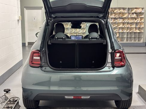 New 2025 FIAT 500 e image 9