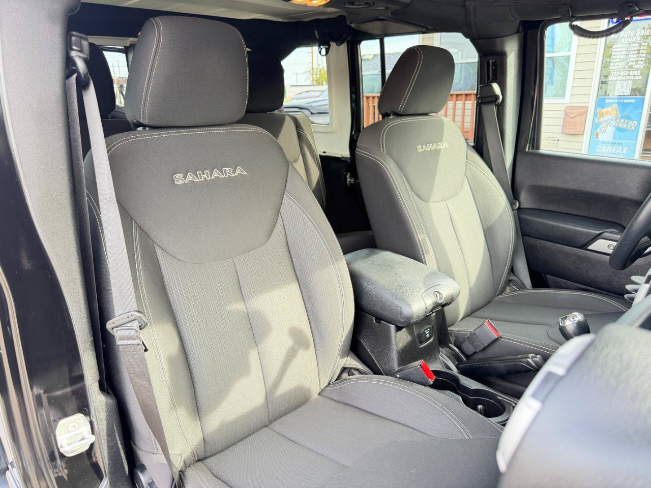Used 2016 Jeep Wrangler Unlimited Sahara w/ Connectivity Group AWD/4WD image 42