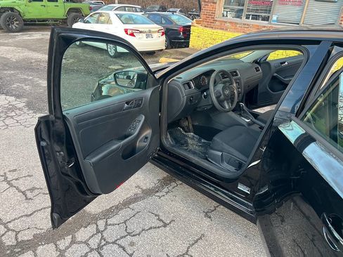 Used 2014 Volkswagen Jetta S image 9