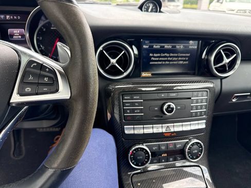 Certified 2018 Mercedes-Benz SLC 43 AMG image 4