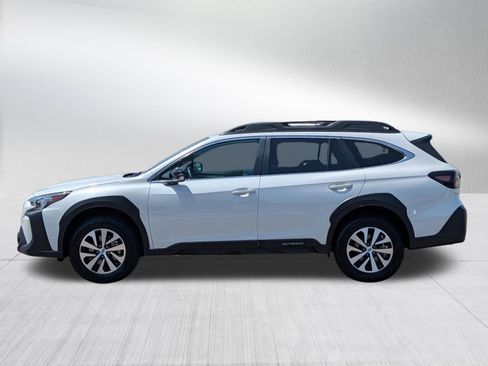 Used 2025 Subaru Outback Premium AWD/4WD image 4