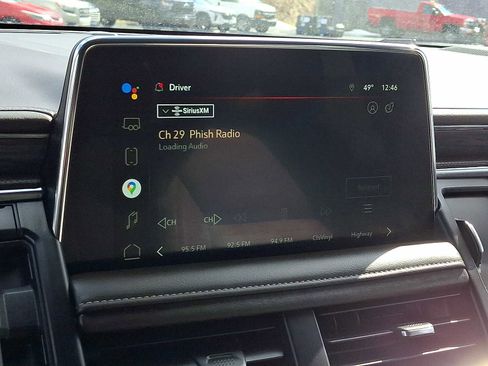 Used 2022 GMC Yukon SLT w/ SLT Premium Package image 18