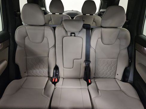 New 2026 Volvo XC90 B5 Plus w/ Protection Package AWD/4WD image 41