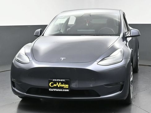 Used 2023 Tesla Model Y Long Range AWD/4WD image 7