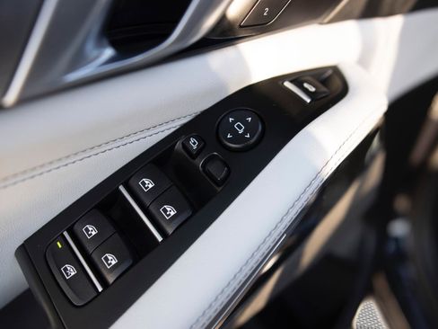 Used 2024 BMW X5 xDrive40i w/ M Sport Package image 13