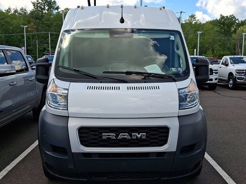 Used 2022 RAM ProMaster 2500 w/ Premium Convenience Group FWD image 3