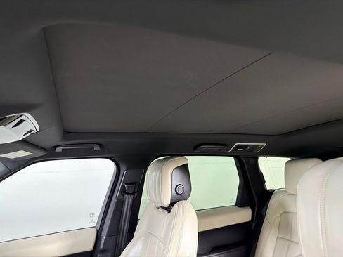 Used 2019 Land Rover Range Rover Sport HSE image 15