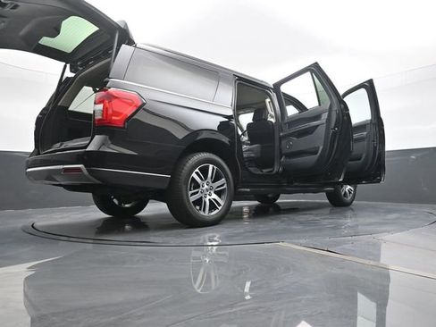 Used 2024 Ford Expedition Max XLT image 26