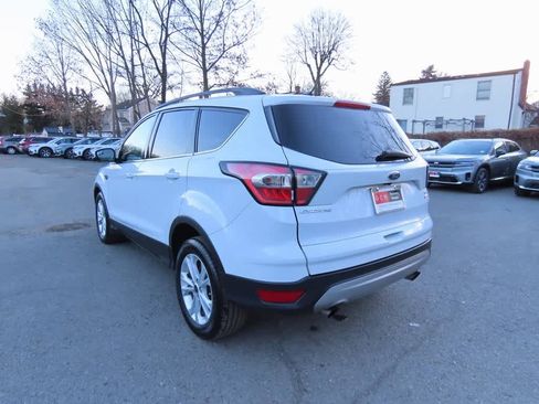 Used 2018 Ford Escape SE image 4