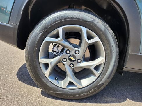 Used 2025 Chevrolet Trax LT w/ Driver Confidence Package FWD image 33