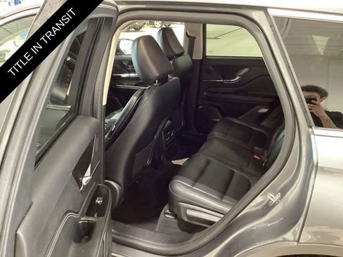 Used 2023 Lincoln Corsair AWD image 11