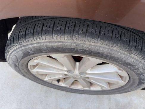 Used 2011 Toyota Venza Base w/ Convenience Pkg image 9