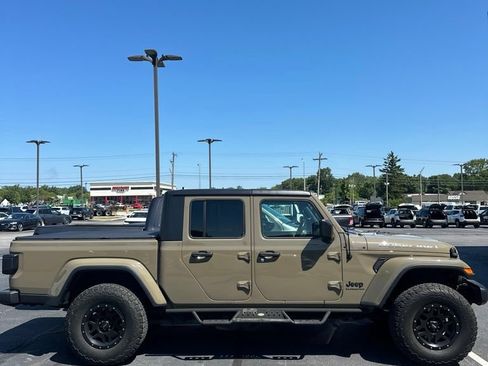 Used 2020 Jeep Gladiator Sport w/ Quick Order Package 24S AWD/4WD image 2