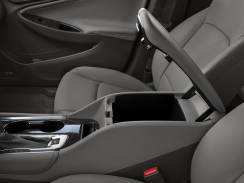 Used 2017 Chevrolet Malibu Premier w/ Driver Confidence Package image 18