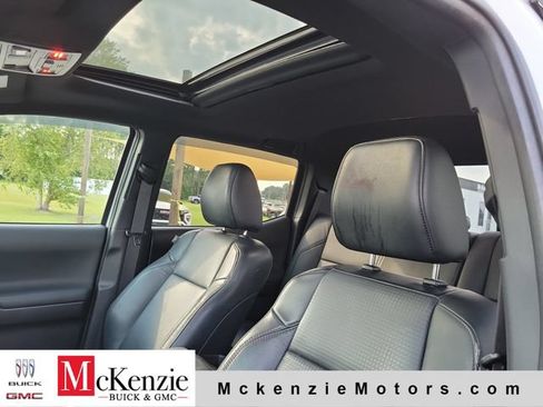 Used 2021 Toyota Tacoma TRD Off-Road w/ TRD Premium Off Road Package AWD/4WD image 7