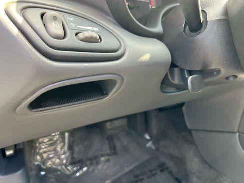 Used 2003 Pontiac Grand Am SE FWD image 49