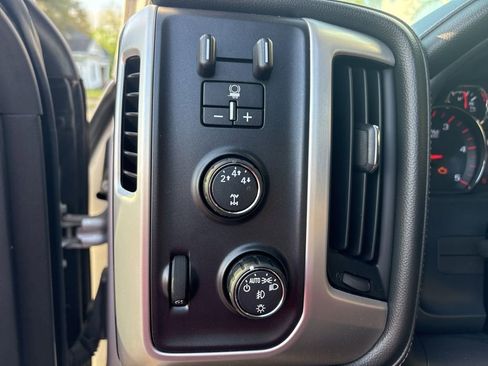 Used 2016 GMC Sierra 2500 SLT w/ Duramax Plus Package image 12